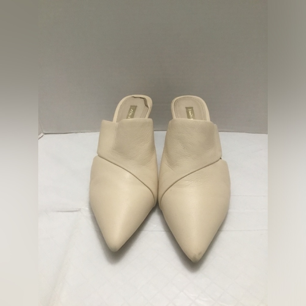 Louise et Cie Cream Pointed-Toe Slip-On Mules